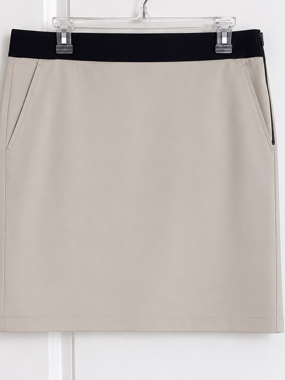 Banana Republic Beige Mini Skirt with Black Waistband - Picture 2 of 2